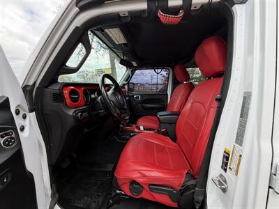 2020 Jeep Gladiator Sport S   - Photo 14 - Elkhart, IN 46514