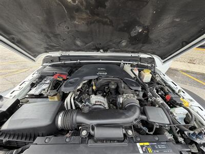 2020 Jeep Gladiator Sport S   - Photo 19 - Elkhart, IN 46514