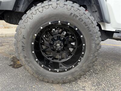 2020 Jeep Gladiator Sport S   - Photo 30 - Elkhart, IN 46514