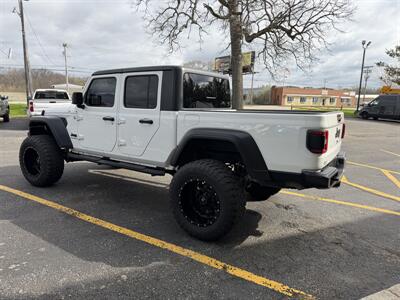 2020 Jeep Gladiator Sport S   - Photo 4 - Elkhart, IN 46514
