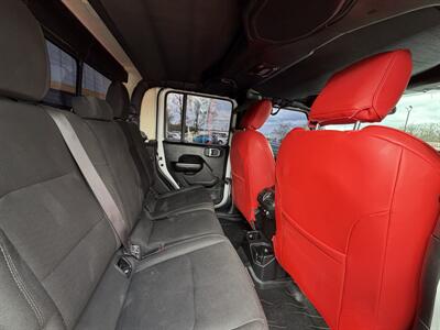 2020 Jeep Gladiator Sport S   - Photo 16 - Elkhart, IN 46514