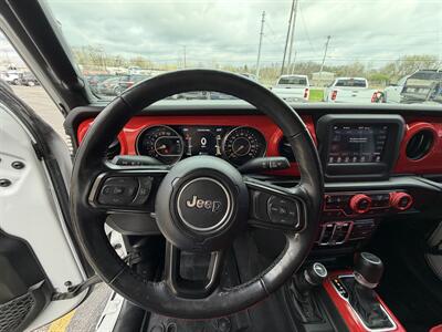 2020 Jeep Gladiator Sport S   - Photo 13 - Elkhart, IN 46514