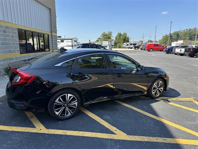 2018 Honda Civic EX-T   - Photo 8 - Elkhart, IN 46514