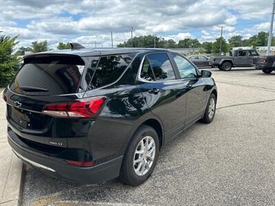 2022 Chevrolet Equinox LT   - Photo 6 - Elkhart, IN 46514