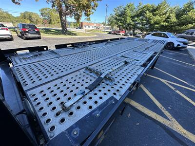 2020 Isuzu NRR Rollback   - Photo 16 - Elkhart, IN 46514