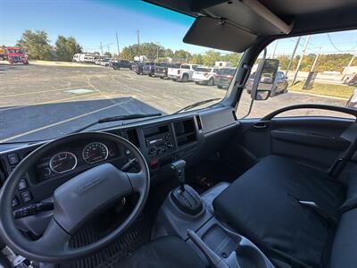 2020 Isuzu NRR Rollback   - Photo 18 - Elkhart, IN 46514