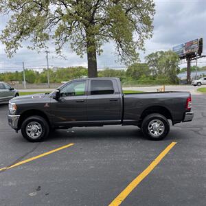 2024 RAM 3500 Tradesman   - Photo 2 - Elkhart, IN 46514