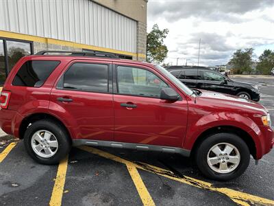 2011 Ford Escape XLT   - Photo 8 - Elkhart, IN 46514