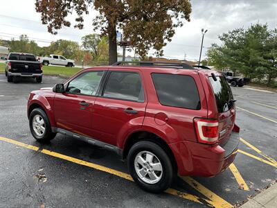 2011 Ford Escape XLT   - Photo 3 - Elkhart, IN 46514