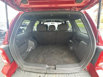 2011 Ford Escape XLT   - Photo 14 - Elkhart, IN 46514