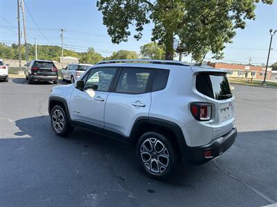 2015 Jeep Renegade Limited   - Photo 3 - Elkhart, IN 46514