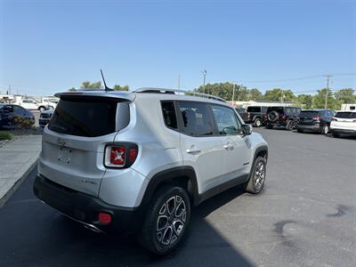 2015 Jeep Renegade Limited   - Photo 6 - Elkhart, IN 46514