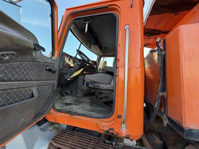 2009 Mack GU800 Granite   - Photo 12 - Elkhart, IN 46514