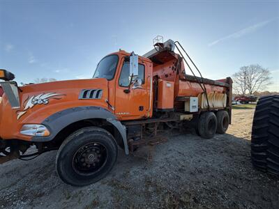 2009 Mack GU800 Granite   - Photo 2 - Elkhart, IN 46514