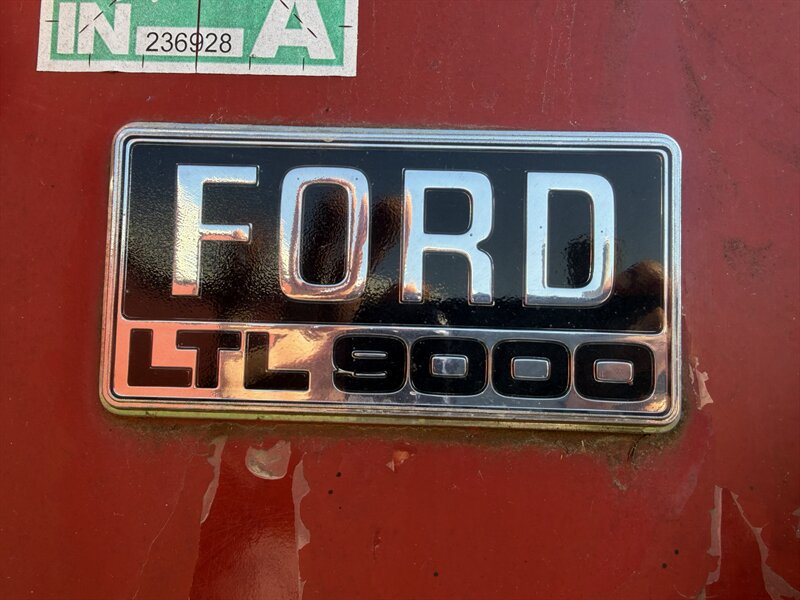 1995 Ford LTLS9000 - Photo 9 - Elkhart, IN 46514