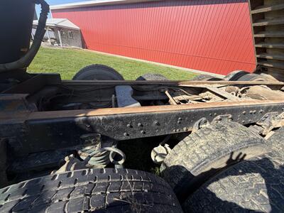 1995 Ford LTLS9000 - Photo 11 - Elkhart, IN 46514