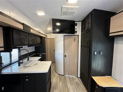 2023 Cruiser RV Stryker ST2916   - Photo 14 - Elkhart, IN 46514