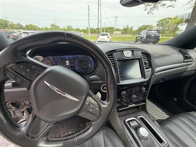 2015 Chrysler 300 S   - Photo 14 - Elkhart, IN 46514