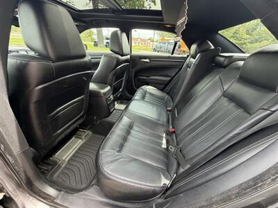 2015 Chrysler 300 S   - Photo 12 - Elkhart, IN 46514