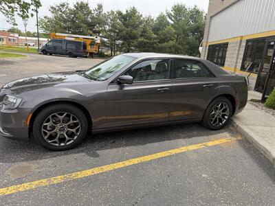 2015 Chrysler 300 S   - Photo 2 - Elkhart, IN 46514