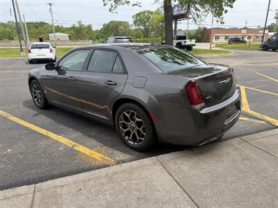 2015 Chrysler 300 S   - Photo 4 - Elkhart, IN 46514