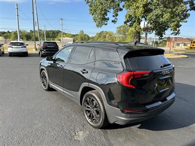 2020 GMC Terrain SLE   - Photo 2 - Elkhart, IN 46514