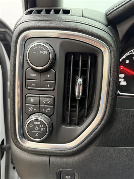 2020 Chevrolet Silverado 1500 LTZ - Photo 21 - Elkhart, IN 46514