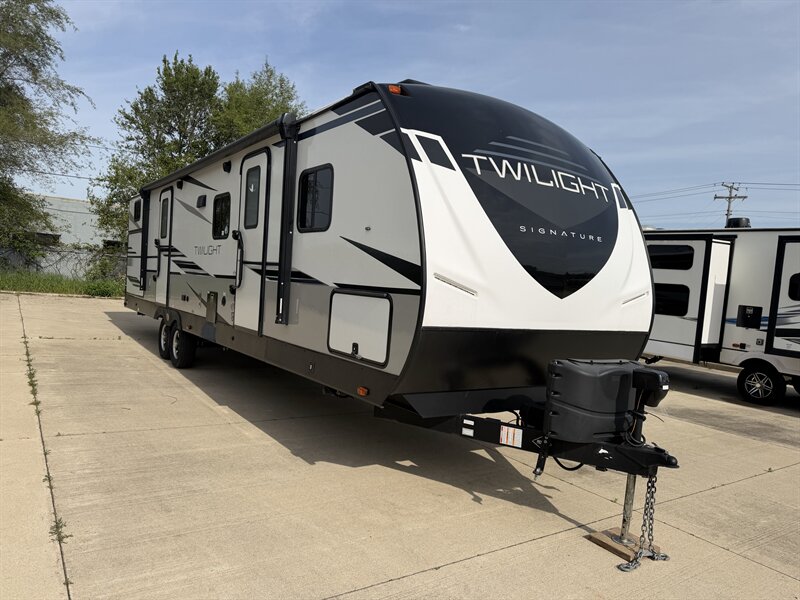 2022 Cruiser RV Twilight   - Photo 1 - Elkhart, IN 46514