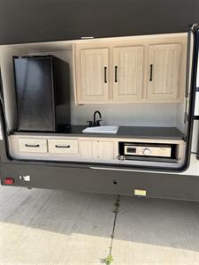 2022 Cruiser RV Twilight   - Photo 12 - Elkhart, IN 46514