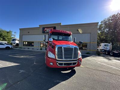 2016 Freightliner Cascadia Tractor   - Photo 8 - Elkhart, IN 46514