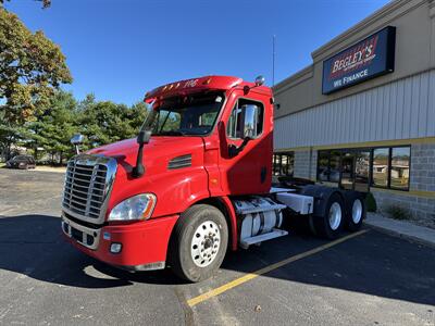 2016 Freightliner Cascadia Tractor Sedan