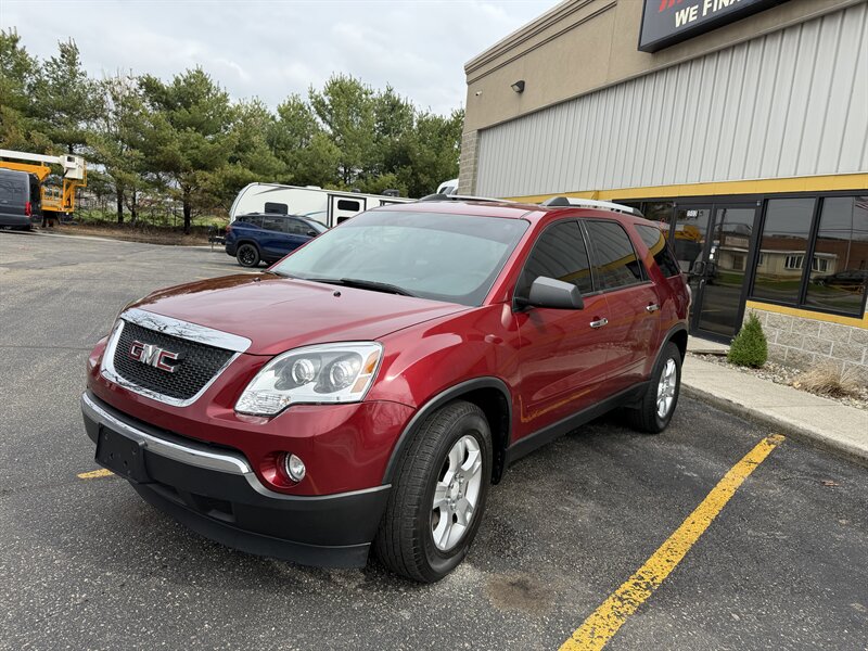 2011 GMC Acadia SL   - Photo 1 - Elkhart, IN 46514