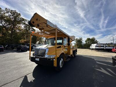 2006 International 4400 Bucket Truck   - Photo 3 - Elkhart, IN 46514
