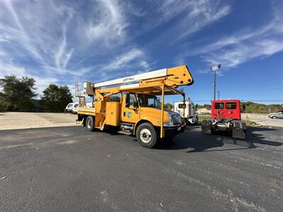 2006 International 4400 Bucket Truck   - Photo 10 - Elkhart, IN 46514