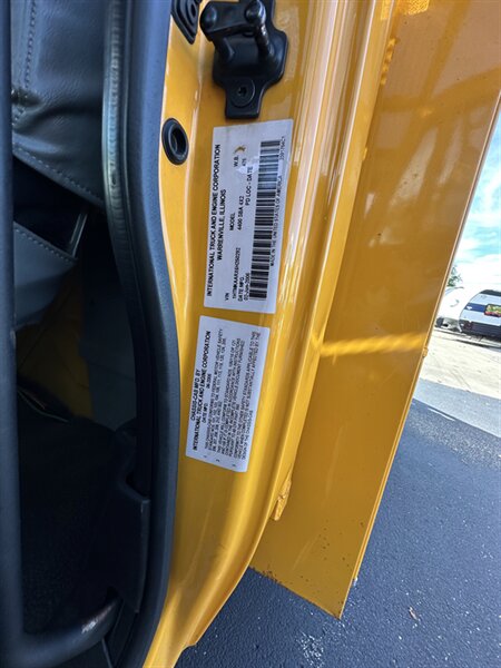 2006 International 4400 Bucket Truck   - Photo 26 - Elkhart, IN 46514