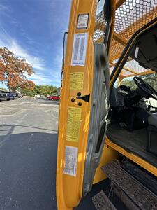 2006 International 4400 Bucket Truck   - Photo 27 - Elkhart, IN 46514