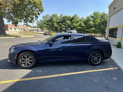 2016 Chrysler 300 Series S   - Photo 2 - Elkhart, IN 46514