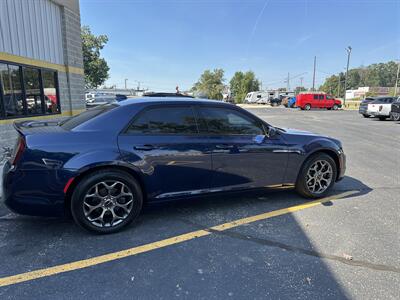2016 Chrysler 300 Series S   - Photo 6 - Elkhart, IN 46514