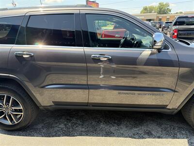 2020 Jeep Grand Cherokee Limited   - Photo 8 - Elkhart, IN 46514