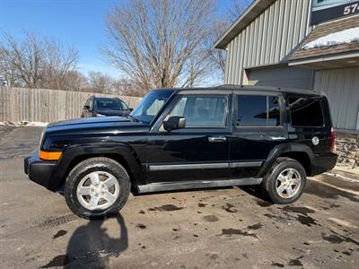 2006 Jeep Commander 4dr SUV   - Photo 2 - Elkhart, IN 46514