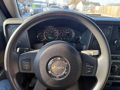 2006 Jeep Commander 4dr SUV   - Photo 20 - Elkhart, IN 46514