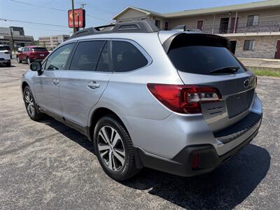 2018 Subaru Outback 3.6R Limited - Photo 5 - Elkhart, IN 46514