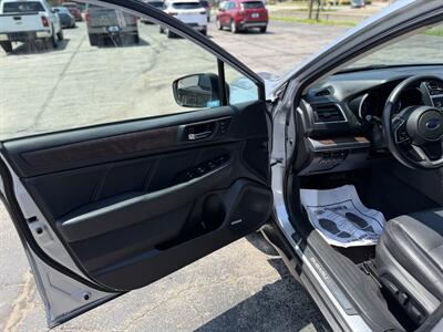 2018 Subaru Outback 3.6R Limited - Photo 11 - Elkhart, IN 46514