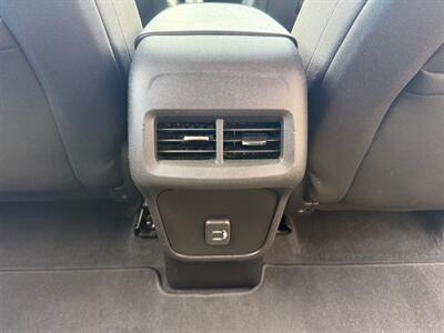 2021 Chevrolet Equinox LT   - Photo 19 - Elkhart, IN 46514