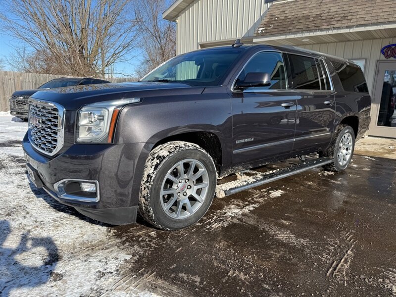2018 GMC Yukon XL Denali   - Photo 1 - Elkhart, IN 46514
