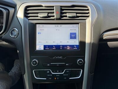 2020 Ford Fusion SE   - Photo 18 - Elkhart, IN 46514
