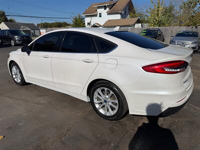 2020 Ford Fusion SE   - Photo 3 - Elkhart, IN 46514