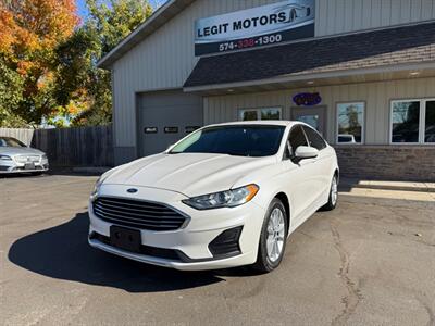 2020 Ford Fusion SE   - Photo 1 - Elkhart, IN 46514