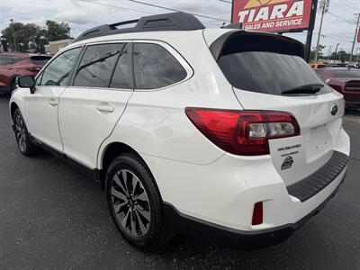 2017 Subaru Outback 3.6R Limited - Photo 5 - Elkhart, IN 46514