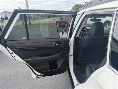2017 Subaru Outback 3.6R Limited - Photo 14 - Elkhart, IN 46514